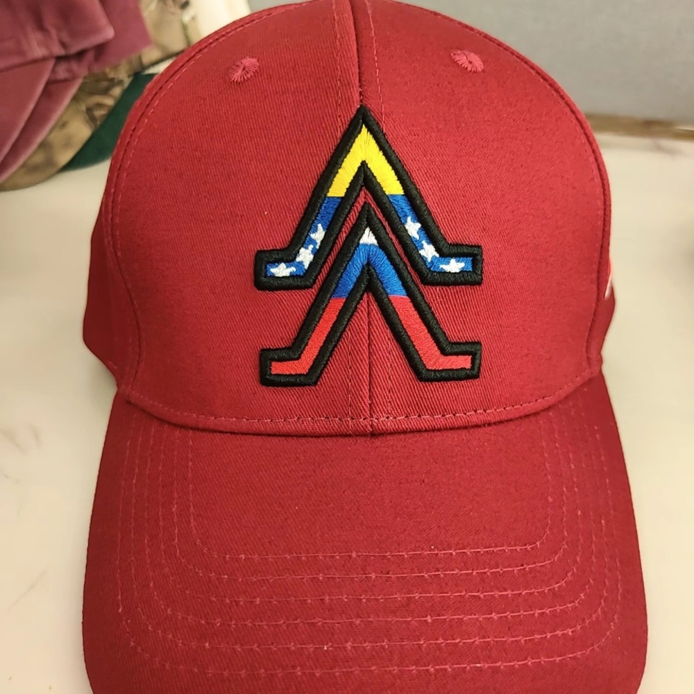 Venezuela Red Embroidered Cap - Tricolor Logo & Side Flag
